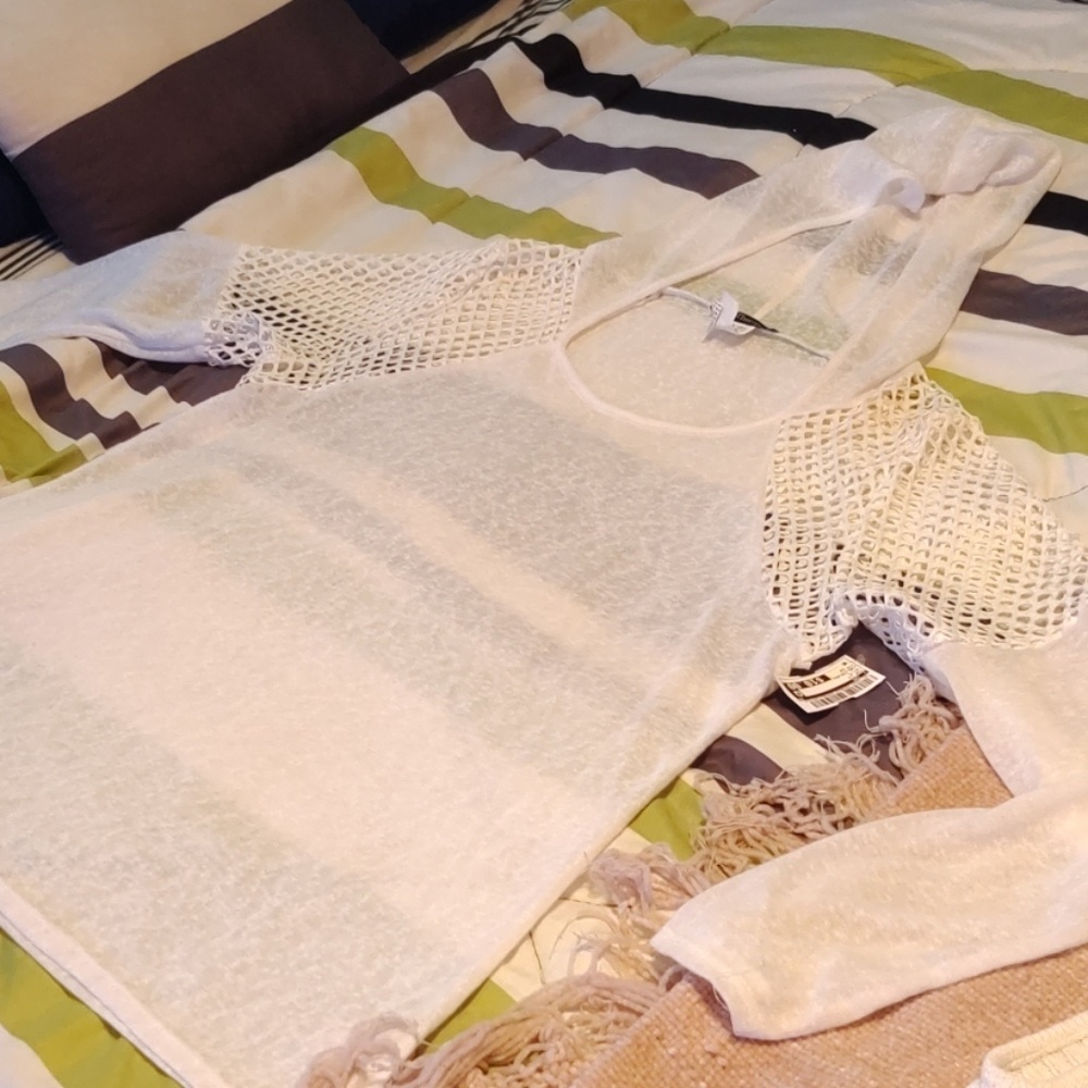 Light weight Top with Hood